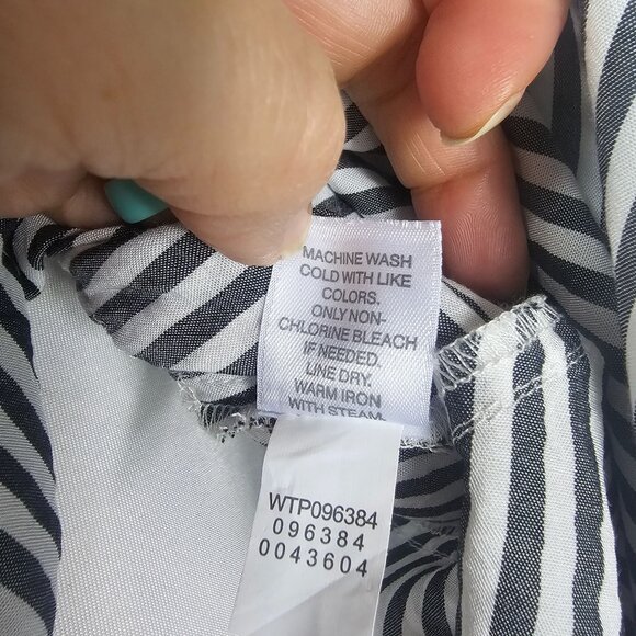 J. Jill Gray White Striped Button Up Tunic Sz 3X Lightweight Vneck Relaxed Fit - Picture 10 of 13